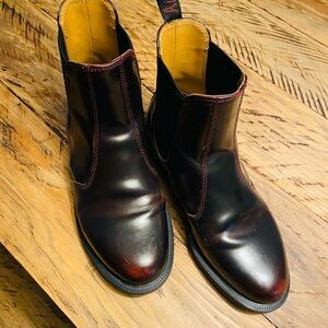 Dr. Martens Chelsea Leather Boots